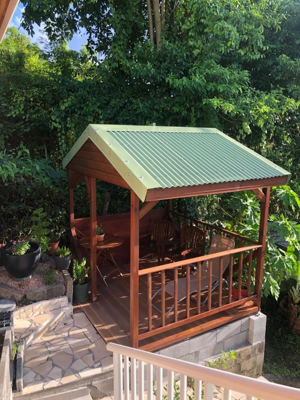 Bungalow Ixora 萨莱比梅 外观 照片